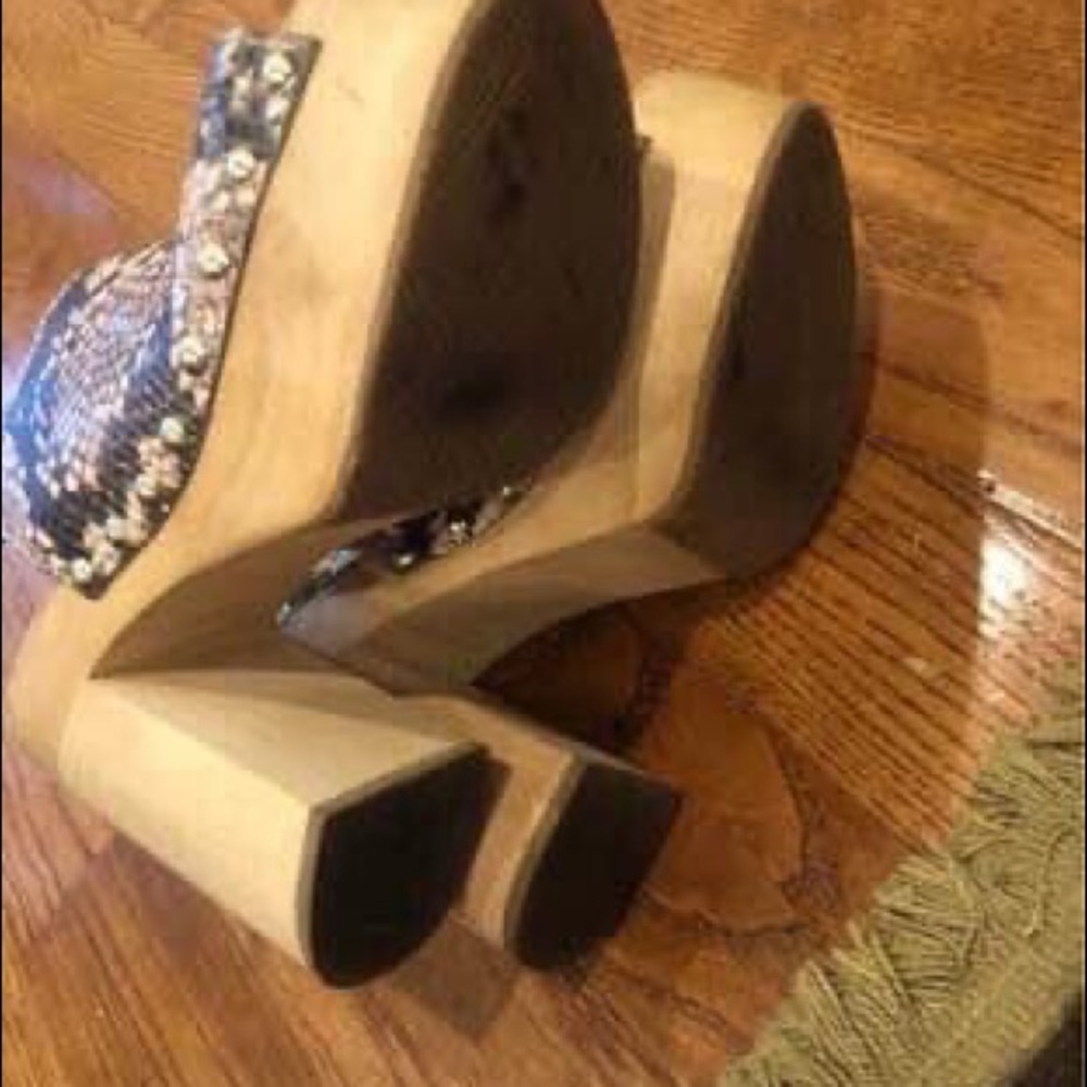 SAM EDELMAN - Marley - leather snakeskin print - wood platform heels.  Size 8. - Picture 5 of 5